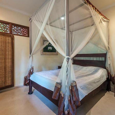 White Lotus Oasis Hotell Ubud Exteriör bild
