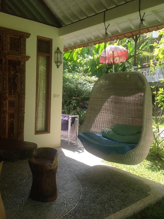 White Lotus Oasis Hotell Ubud Rum bild