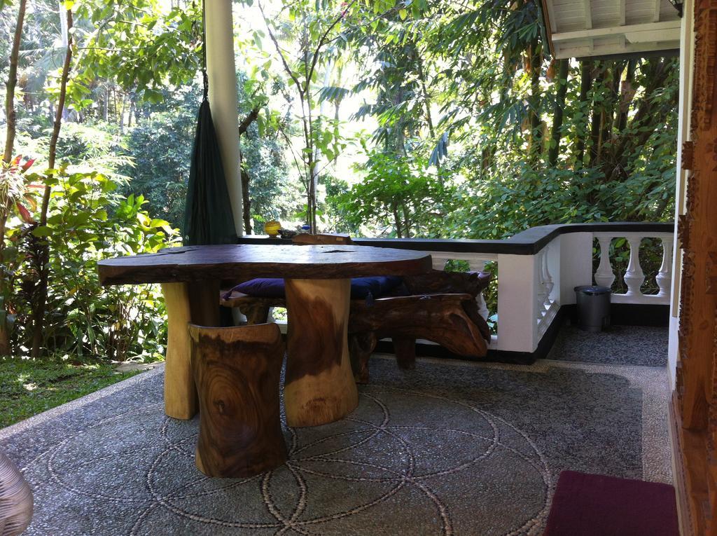 White Lotus Oasis Hotell Ubud Exteriör bild