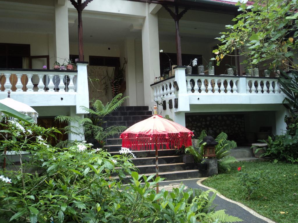 White Lotus Oasis Hotell Ubud Exteriör bild
