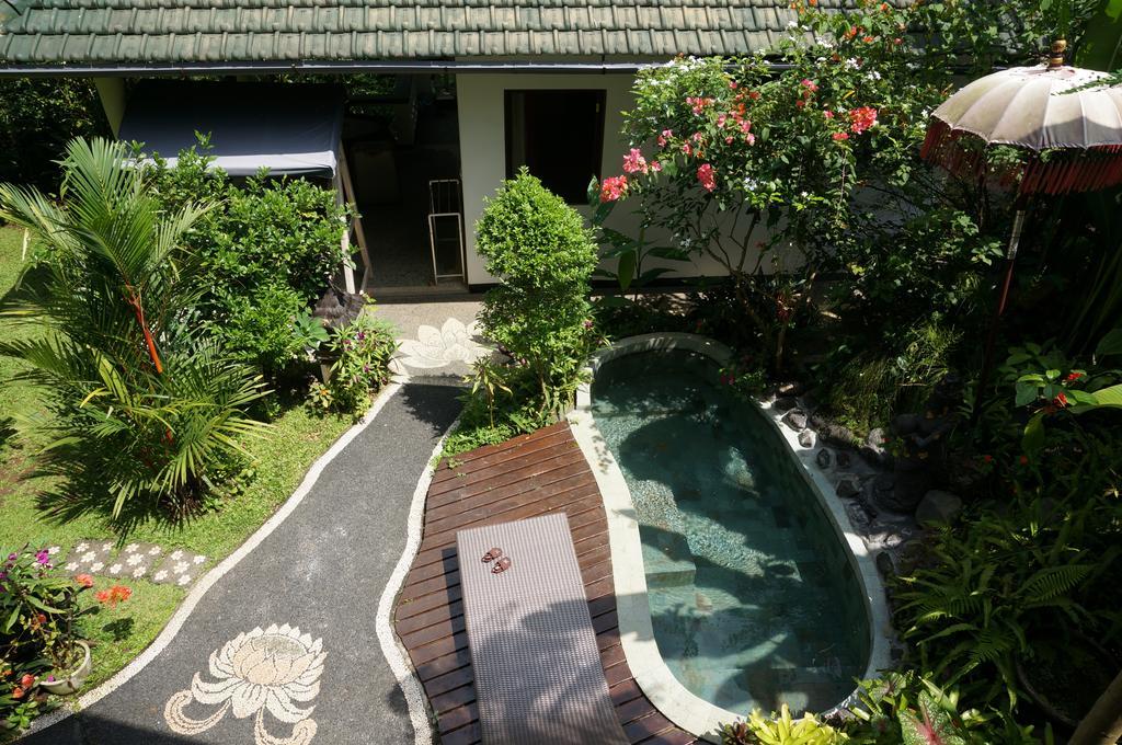 White Lotus Oasis Hotell Ubud Exteriör bild