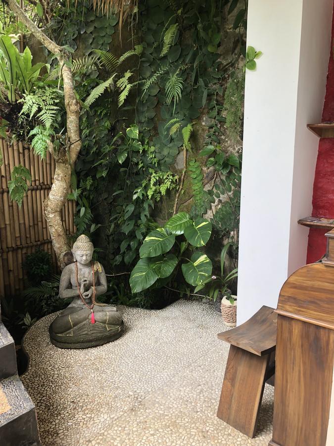 White Lotus Oasis Hotell Ubud Exteriör bild